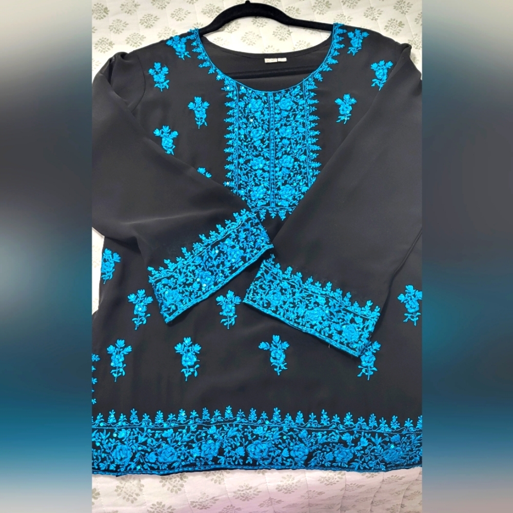 STUNNING blouse beaded Asian influence Excellent Condition